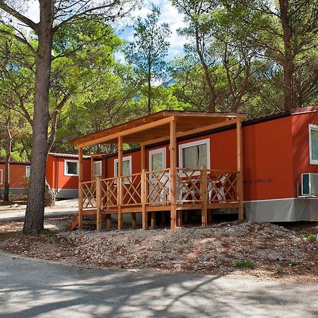 Mobile Homes Basko Polje Campground Baska Voda Ngoại thất bức ảnh