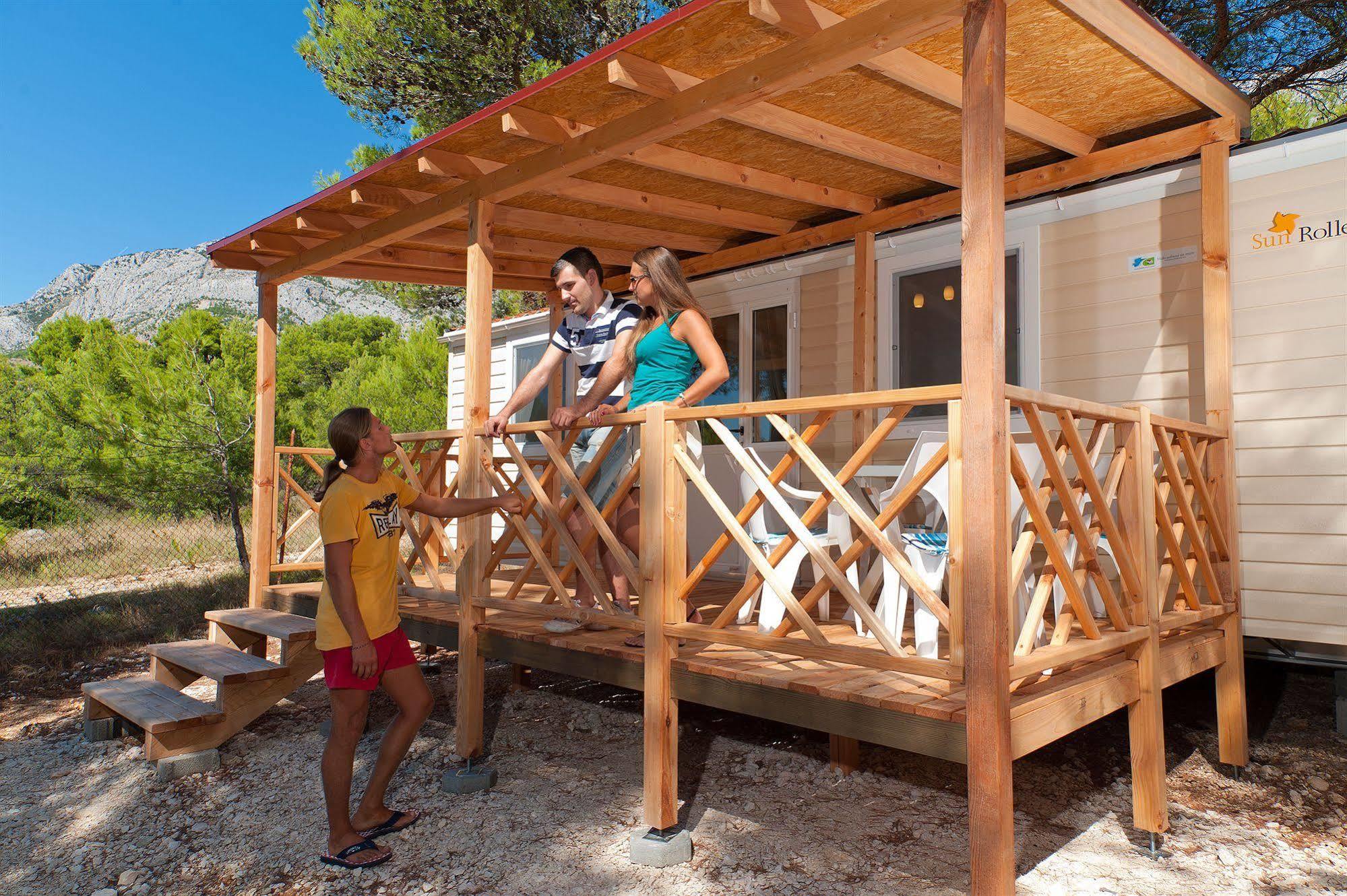 Mobile Homes Basko Polje Campground Baska Voda Ngoại thất bức ảnh